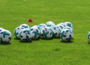 ac米兰-恩菲尔德传控战术优化，球队整体配合更顺畅