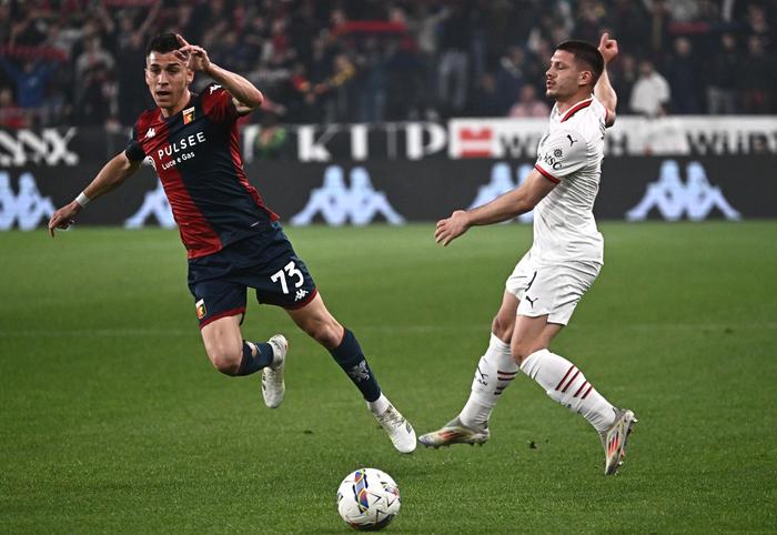 热那亚2-1战胜桑普多利亚，士气高昂