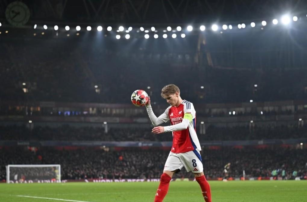 阿森纳遭逆转惨败，榜首位置渐行渐远