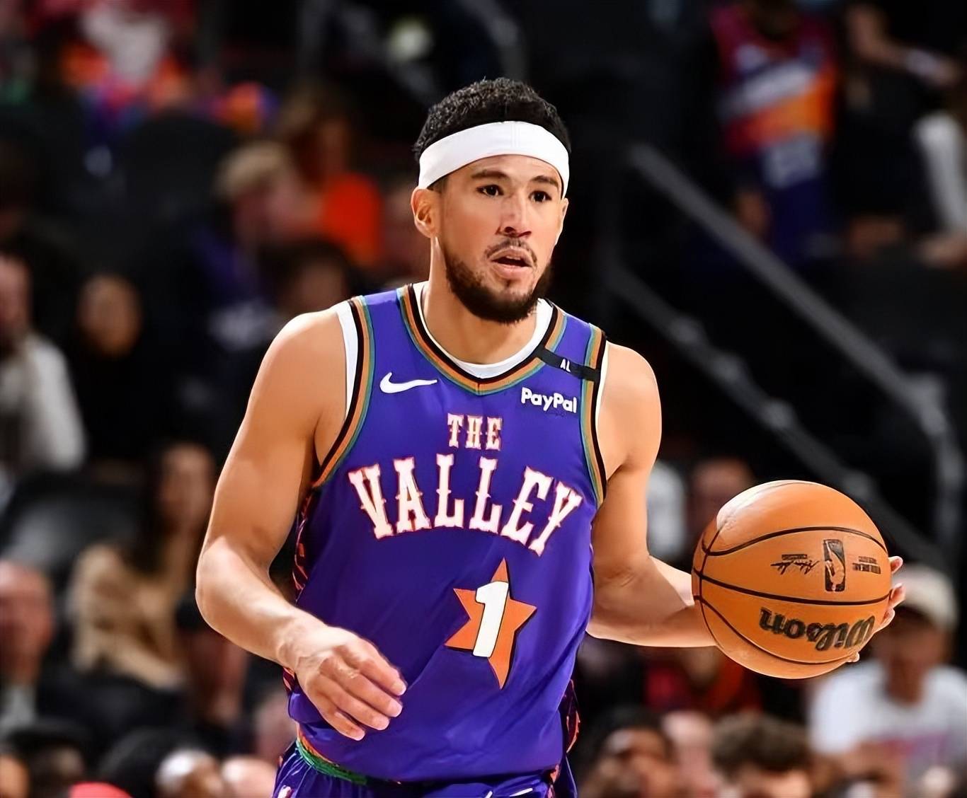 太阳轻取爵士，布克砍下31分